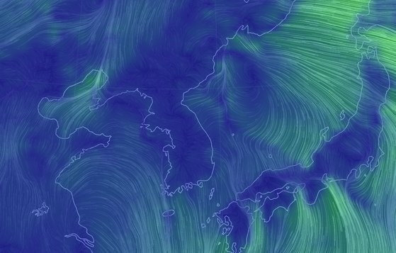 8일 오전 9시 기준 한반도 주변의 바람 지도. 육지에는 거의 바람이 불지 않는 모습을 볼 수 있다. 우리나라 주변 기압대가 여러 개 얽히면서 한반도 위로는 바람이 거의 형성되지 않은 상태다. 자료 기상청]