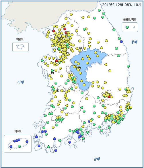 8일 오전 10시 기준 전국 초미세먼지(PM2.5) 농도. 서쪽 중부지역과 내륙지역을 중심으로 초미세먼지 농도가 나쁨~매우나쁨 수준으로 높아졌다. 이번 대기정체는 9일까지 지속될 것으로 보인다. [자료 한국환경공단 에어코리아]