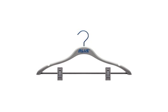 강에서 수거한 플라스틱 쓰레기를 재활용해 만들어진 아치 앤 훅의 옷걸이 '블루 행어.' [사진 아치 앤 훅 홈페이지]