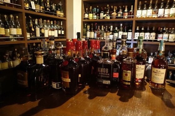 다양한 버번 위스키의 세계. [사진 김대영]