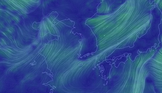 10일 현재 산둥반도 인근에 위치한 고기압이 한반도로 바람을 계속 불어내고 있다. [자료 기상청]