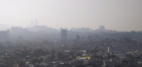 서울시가 새해에도 미세먼지와의 전쟁을 벌인다. 권혁재 기자