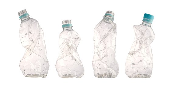 중국이 향후 5년 안에 환경친화적이지 않은 플라스틱 제품의 생산과 사용을 금지, 대폭 줄이기로 하는 계획을 발표했다. [중앙포토]