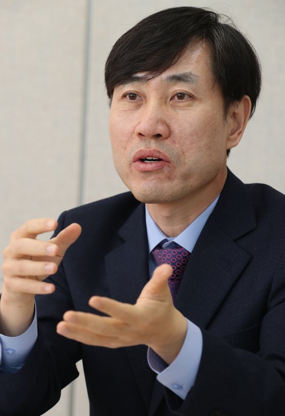 하태경 새로운보수당 책임대표가 21일 중앙일보와 인터뷰 하고 있다. 최정동 기자