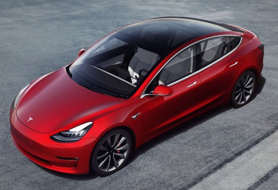 테슬라는 현재 양산 중인 자동차 가운데 가장 수준 높은 자율주행 기술을 탑재했지만 내비건트 리서치 순위에선 좋은 평가를 받지 못한다. 앞서 발표한 계획들이 제대로 구현되지 못하는 탓이다. 사진 테슬라