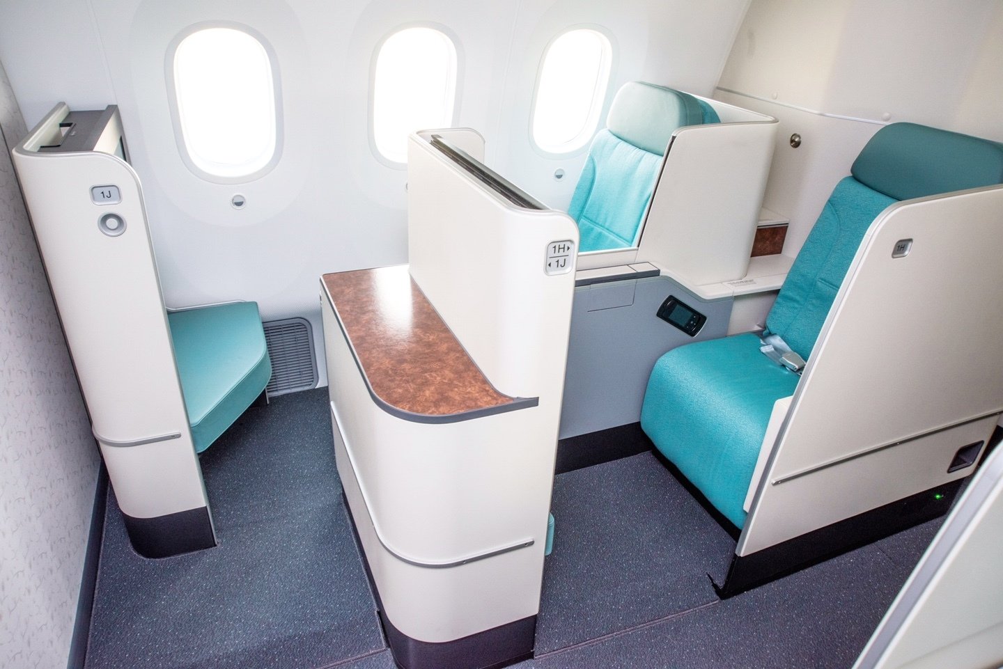 항공기 일등석은 승객의 동선과 소음을 고려해서 기내 앞쪽에 배치한다. [사진 대한항공]