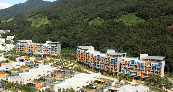 판교 고급 연립주택인 월든힐스.