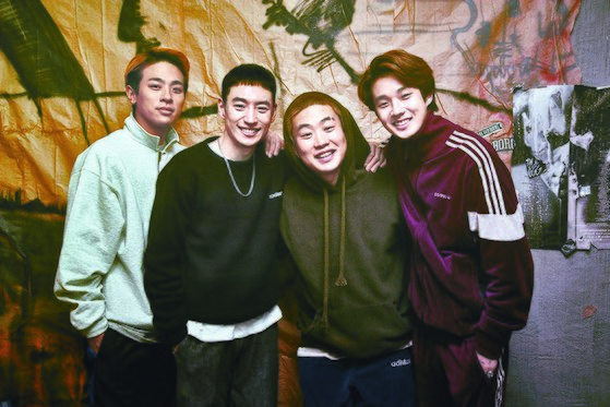 박정민이 장편 데뷔작 '파수꾼'(2011)의 윤성현 감독, 이제훈과 다시 뭉친 신작 영화 '사냥의 시간'. [사진 리틀빅픽처스]