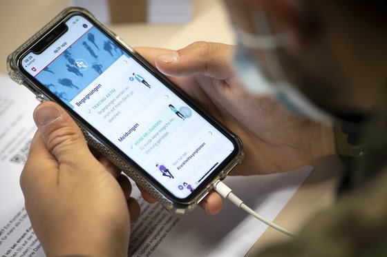 스위스 정부가 도입하려는 앱 'DP-3T'의 모습 [AP=연합뉴스]