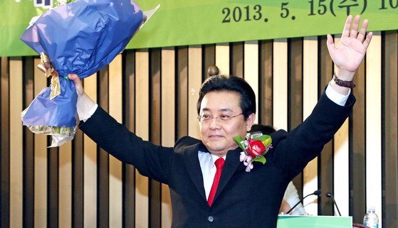 2013년 새정치민주연합 원내대표로 선출된 전병헌 의원. [중앙포토]