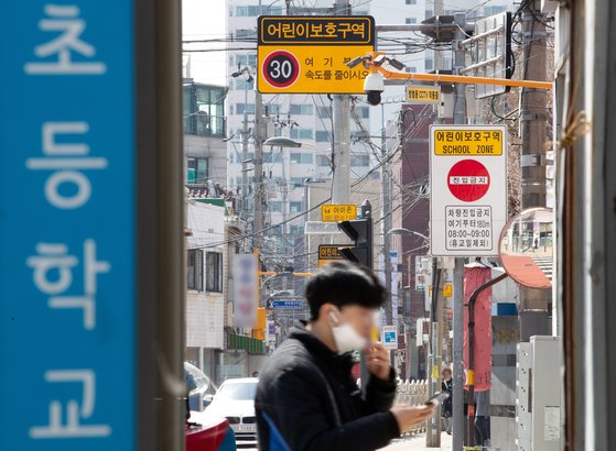 식약처가 앞으로 한달간 학교 주변 분식점 등을 상대로 위생점검을 벌인다. 뉴스1