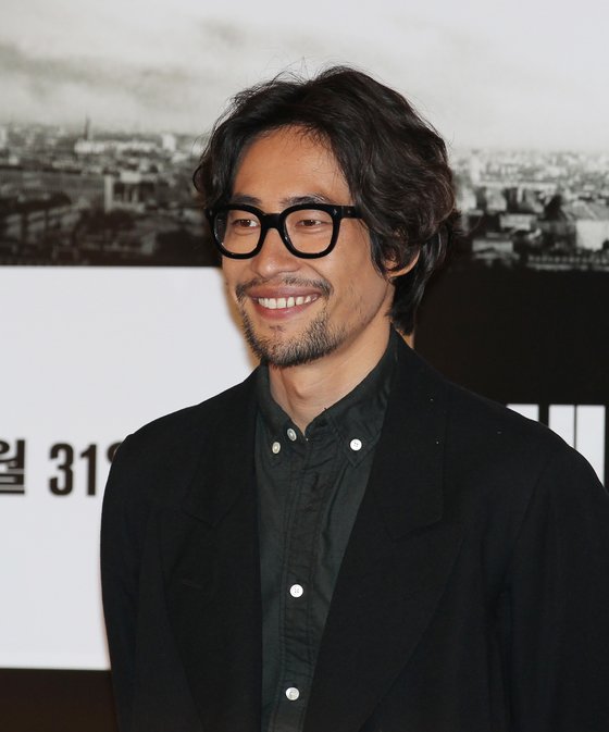 2013년 형 류승완 감독이 연출한 영화 '베를린' 시사회 당시 배우 류승범.