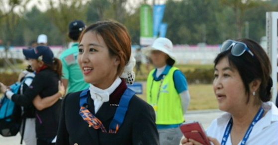 최순실씨는 딸 정유라씨를 이화여대에 입학시키기 위해 면접위원 등에게 영향력을 행사한 혐의 등으로 징역 3년의 실형을 확정받았다. 같은 혐의로 기소된 이화여대 최경희 전 총장과 김경숙 전 신산업융합대학장도 각각 징역 2년이 확정됐다.[중앙포토]