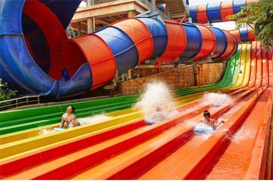 오션월드 대표 워터 슬라이드 '카이로 레이싱' [사진 오션월드]