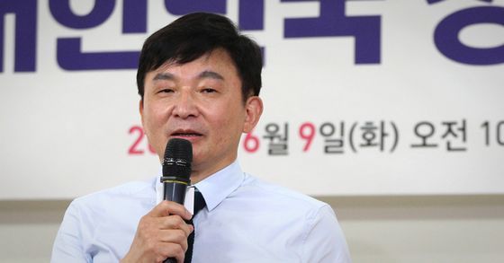 원희룡 제주도지사가 9일 오전 서울 여의도 국회 의원회관에서 열린 대한민국 미래혁신포럼 21대 국회 개원기념 특별강연에서 강연을 하고 있다. 뉴스1