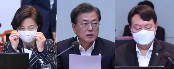 문재인 대통령이 22일 오후 청와대에서 열린 제6차 공정사회 반부패정책협의회에서 발언하고 있다. 추미애 법무부 장관(왼쪽)과 윤석열 검찰총장(오른쪽)이 문 대통령 발언을 듣고 있다. 연합뉴스