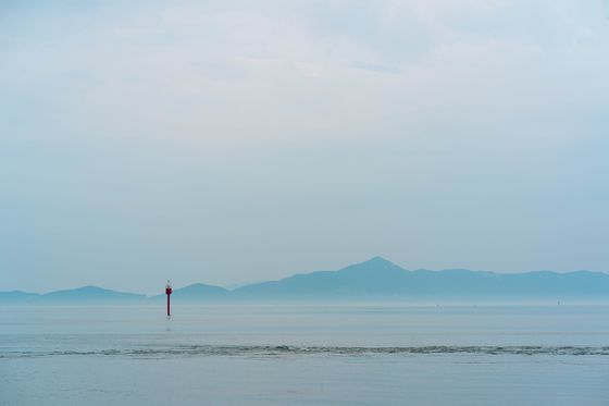 볼음도길에서 바라본 강화도 앞바다의 평온한 풍경. [사진 한국관광공사]