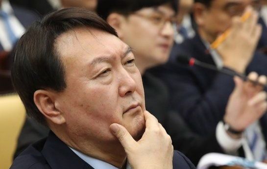 윤석열 검찰총장은 대검 국정감사에서 공수처 설치에 대해 "공직 비리를 여러 군데에서 수사하면 서로 견제도 할 수 있을 것"이라 말했다. 우상조 기자