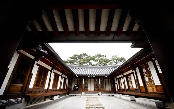 15세기 조선 성종 때 세운 필경재는 서울에서 500년이 넘는 유일한 가옥이다. [중앙포토]