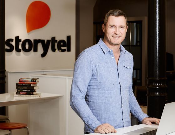 스토리텔 창업자 겸 CEO 요나스 텔랜더는 "오디오가 진화하니 출판 시장도 바뀌었다"며 "스웨덴에서는 이제 소설 장르는 종이책과 오디오북이 비슷한 비중으로 팔린다"고 설명했다. [스토리텔]