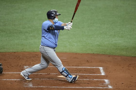 최지만은 원래 빅리그에서는 좌타자로 뛰었다. [AP=연합뉴스]