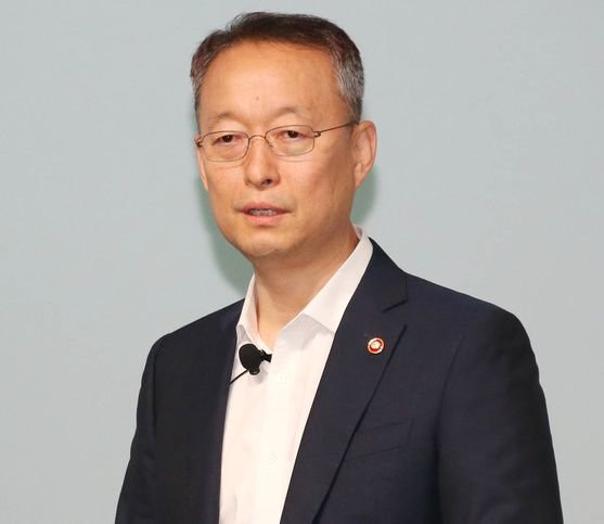 백운규 전 산업통상자원부 장관
