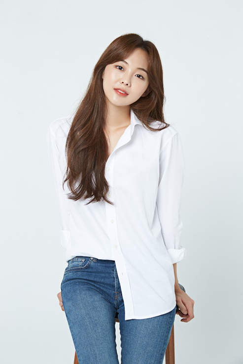 금새록은 ‘열혈사제’에서 호흡을 맞춘 이하늬를 닮고 싶다고 했다. 제공|UL엔터테인먼트