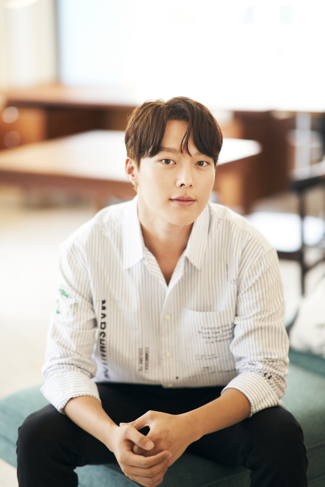 영화 `나쁜 녀석들:더 무비`로 스크린에 데뷔하는 대세 장기용이 함께 호흡을 맞춘 마동석에게 존경심을 표했다. 제공| CJ엔터테인먼트