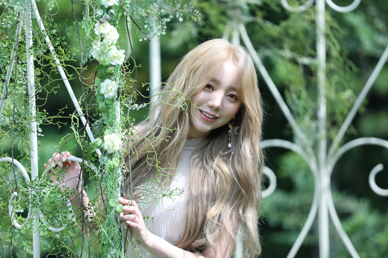 ‘퀸덤’ 촬영을 하며 마마무 화사와 ‘절친’이 됐다는 케이. 제공|울림엔터테인먼트