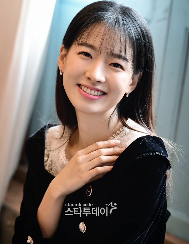 이시아가 아이돌에서 연기자로 전향하게 된 일을 회상했다. 사진|강영국 기자