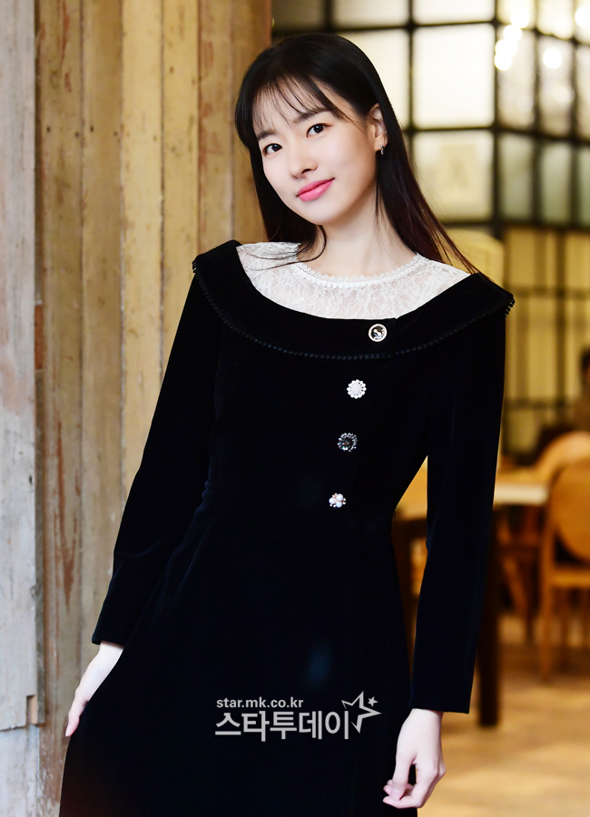 이시아가 '정우성이 영입한 1호 배우'라는 수식어에 대해 언급했다. 사진|강영국 기자