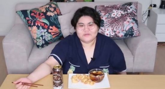 유튜버 배리나/사진=배리나 유튜브 방송 캡처