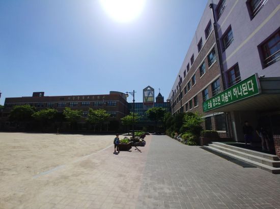 서울중곡초등학교 교정
