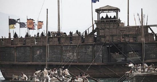 배설 장군은 칠천량해전 직전 패전을 직감하고 손실을 막기 위해 전선을 이탈, 이후 남해안 각지를 돌며 백성들에게 소개령을 내리고 전선을 수습한 뒤 다시 복직한 이순신 장군에게 파손되지 않은 12척의 배를 인계해 명량대첩의 불씨를 살린 인물로 알려져있다.(사진=영화 '명량' 장면 캡쳐)