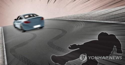 음주운전 중 20대 대학생을 친 뒤 달아난 운전자가 붙잡혔다. 차량에 치인 대학생은 숨졌다. 사진=연합뉴스