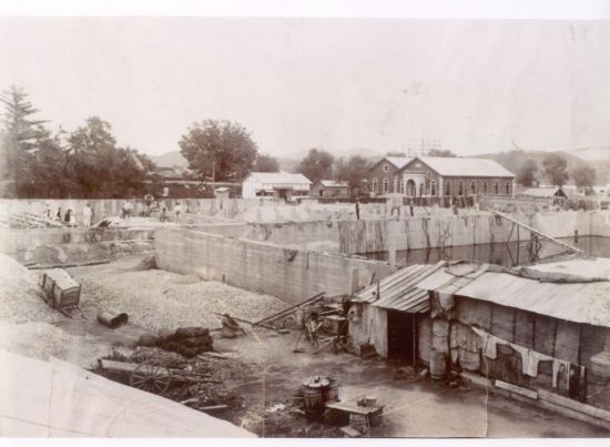 1908년 뚝도 정수장의 침전지 및 여과지 공사 현장 / 서울시 제공