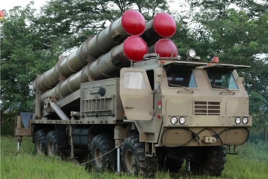 북한 조선중앙TV가 공개한 북한의 이동식발사대 (사진=연합뉴스)