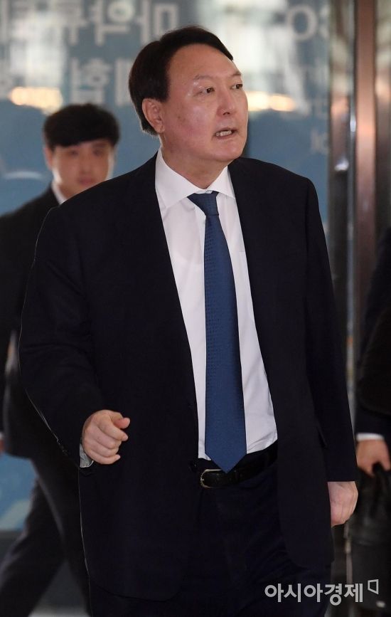 윤석열 검찰총장이 25일 인천 중구 파라다이스시티호텔에서 열린 제29차 마약류퇴치국제협력회의에 참석하고 있다./영종도=김현민 기자 kimhyun81@