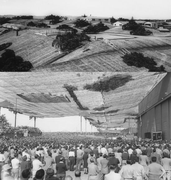 제2차 세계대전 당시 미국 캘리포니아의 교외 한 마을의 모습(사진 위). 그러나 이 마을은 록히드마틴의 군수공장입니다(아래). 이렇게 많은 사람들이 위장막으로 가려진 곳 아래서 일하고 있었습니다.[사진=www.lockheedmartin.com]