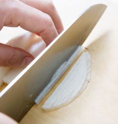 1. 블렌더에 유자청 2, 꿀 1, 물 2/3컵을 넣어 곱게 간다.