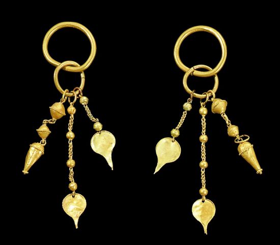 보물 제2043호 합천 옥전 28호분 출토 금귀걸이