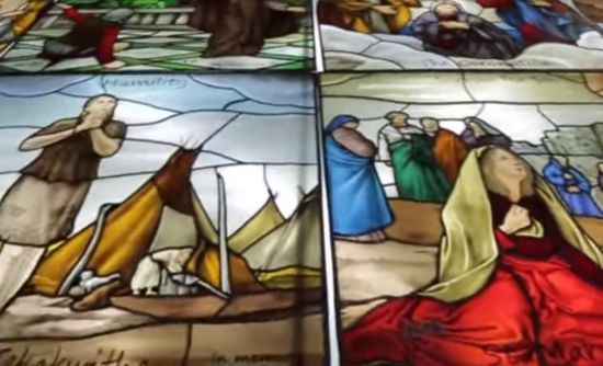 아주 오래된 스테인드글라스를 살펴보면 유리가 흘러내려 위쪽은 얇고, 아랫쪽은 두껍다고 합니다. [사진=유튜브 화면캡처]