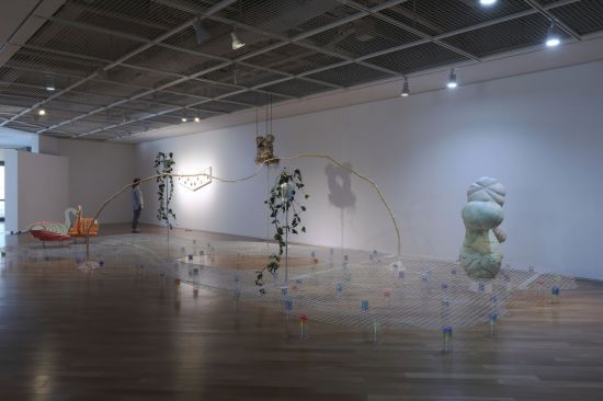 송은 아트큐브 '울며 수영하기' 전시 전경  ⓒSongEun Art and Cultural Foundation and the Artist.