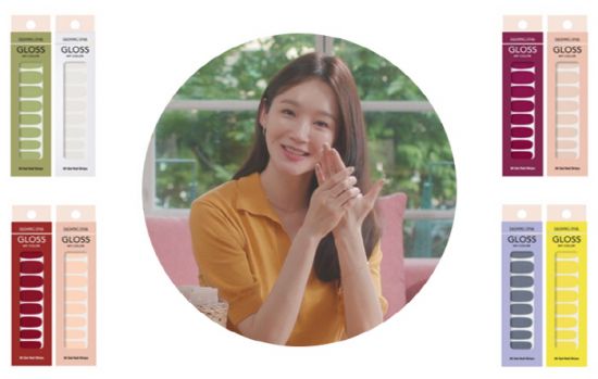 데싱디바 글로스 마이컬러 - 강민경 추천 믹스매치 조합 / 왼쪽 상단 시계방향으로 올리브+휘핑크림, 플럼+토스트, 머그+레모네이드, 와인+피치