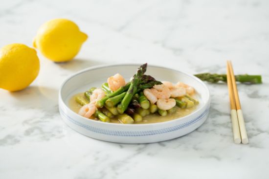 레몬소스를  곁들인 아스파라거스구이