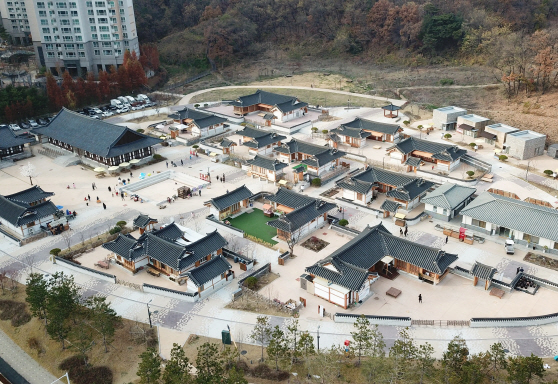 김포아트빌리지 한옥마을 전경. (사진 = 김포문화재단 제공)