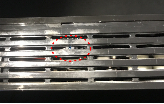 숙박 업소의 모습을 생중계한 일당이 셋톱박스에 설치한 카메라. 렌즈의 지름은 1㎜ 가량으로 육안 식별이 어렵다. (사진= 경찰청)