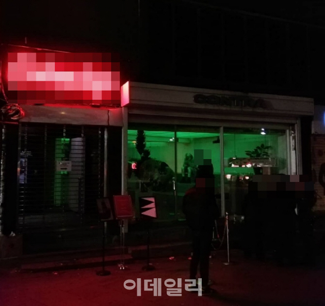 지난 23일 새벽 서울 용산구 이태원의 한 클럽 전경. (사진=김보영 기자)