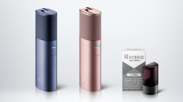 KT&G가 5월말 새로운 CSV형 전자담배를 선보인다. 사진은 KT&G의 궐련 액상 복합형 전자담배 ‘릴 하이브리드’.(사진=KT&G)
