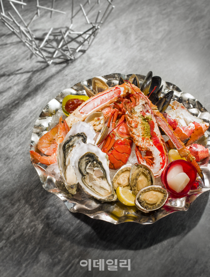 VIC 온더하버 씨푸드 온 아이스